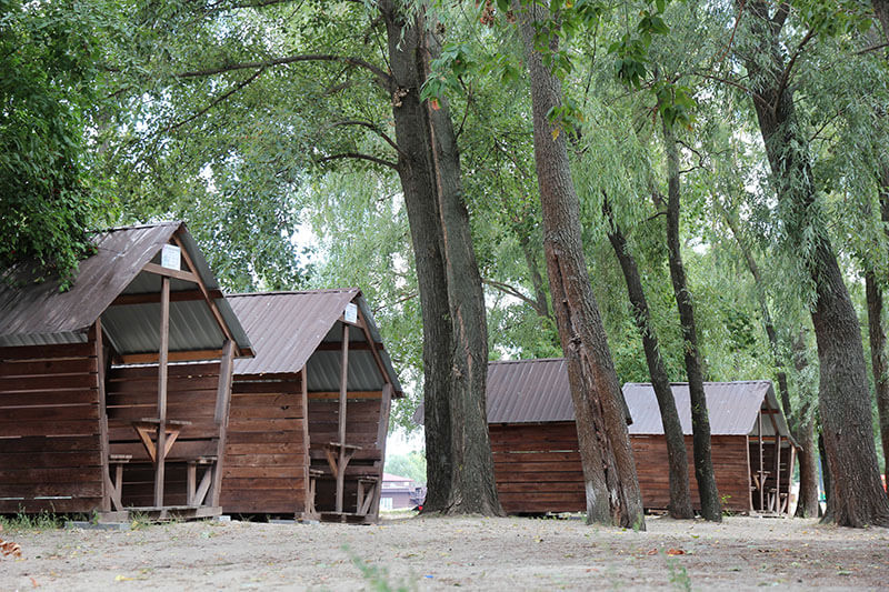 Затишні альтанки від П'яної жаби на березі Галерної затоки